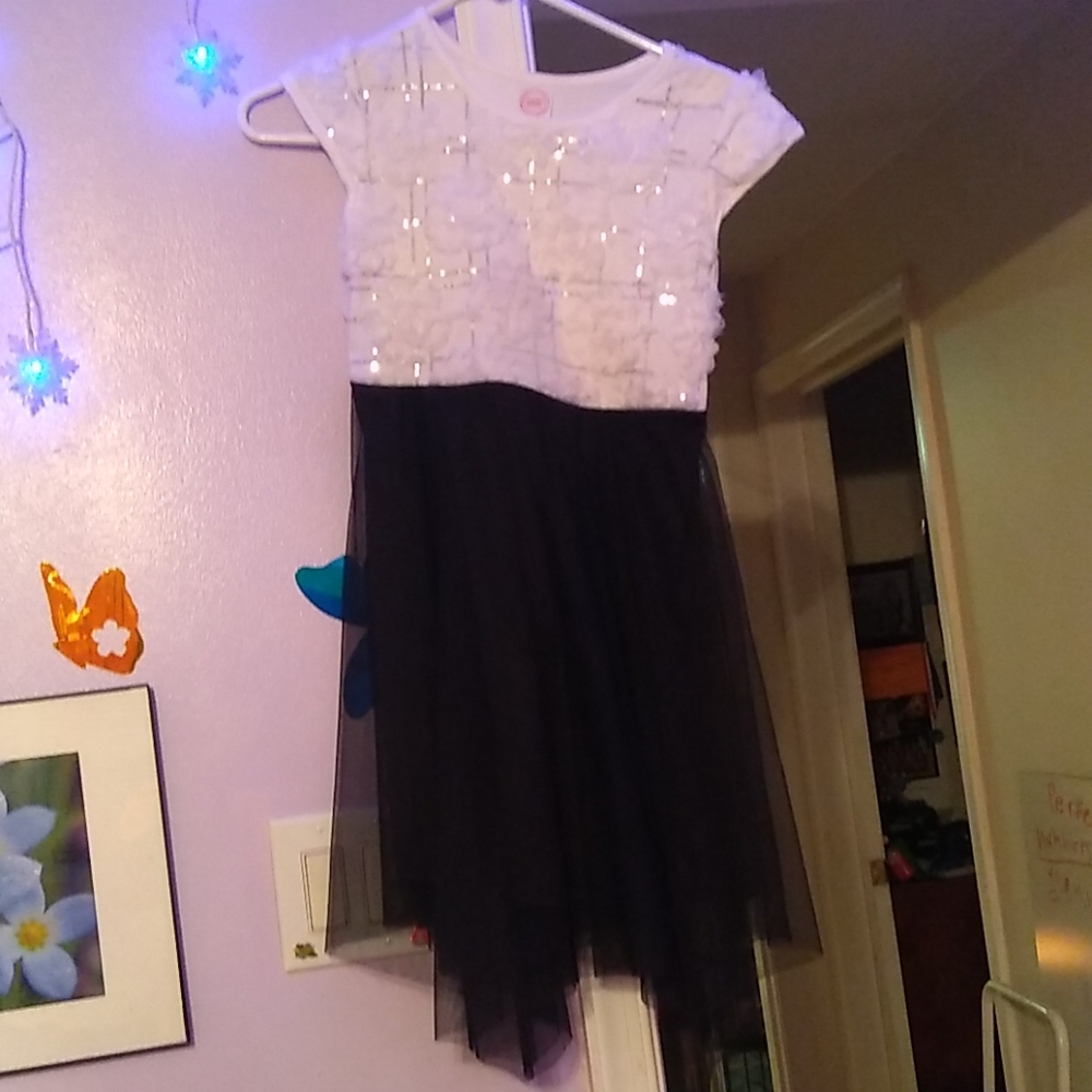 Girls dress